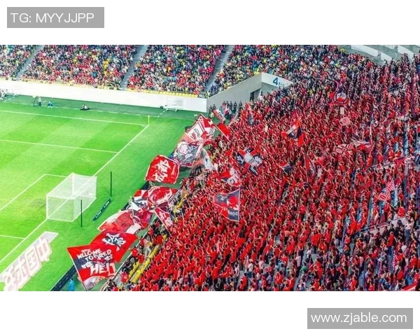 激情四溢的绿茵场上，与你一起见证足球盛宴的巅峰对决与精彩瞬间